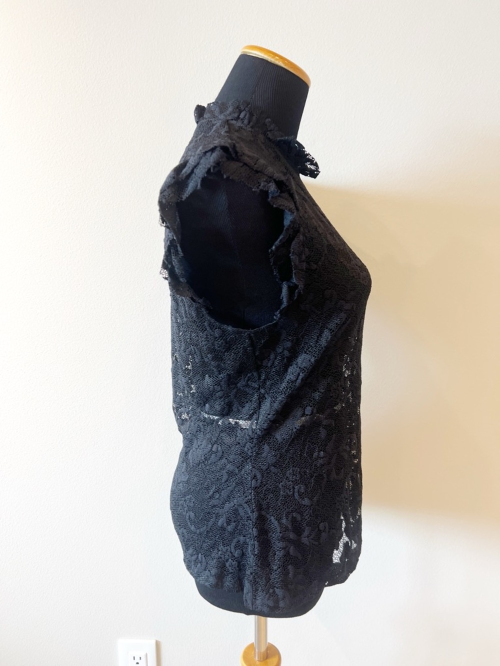 L’AGENCE Kassia Ruffle Lace Top - Picture 4 of 13